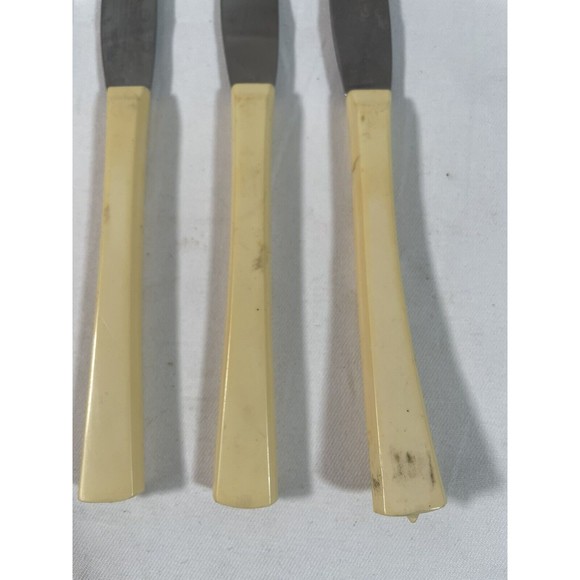 Lot of 5 Vintage Royal Brand Sharp Cutter Cutlery  Knives cream Bakelite Handles - Picture 3 of 4